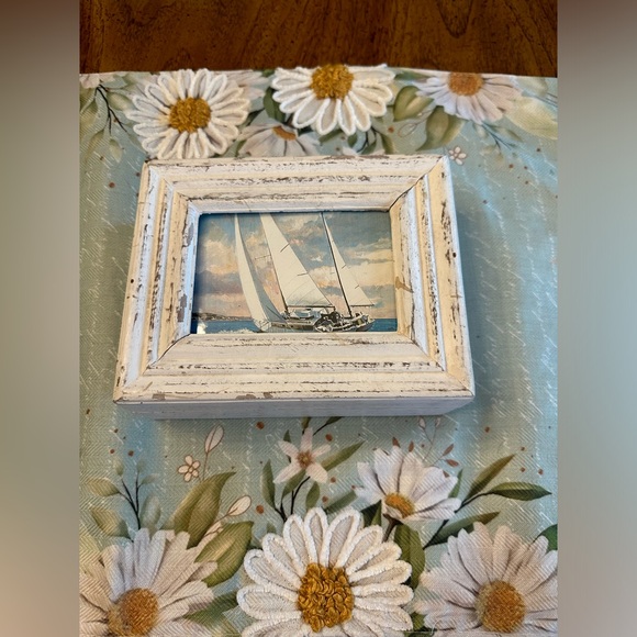 Cute coastal trinket box, white wash box, picture frame top excellent condition - Picture 9 of 13